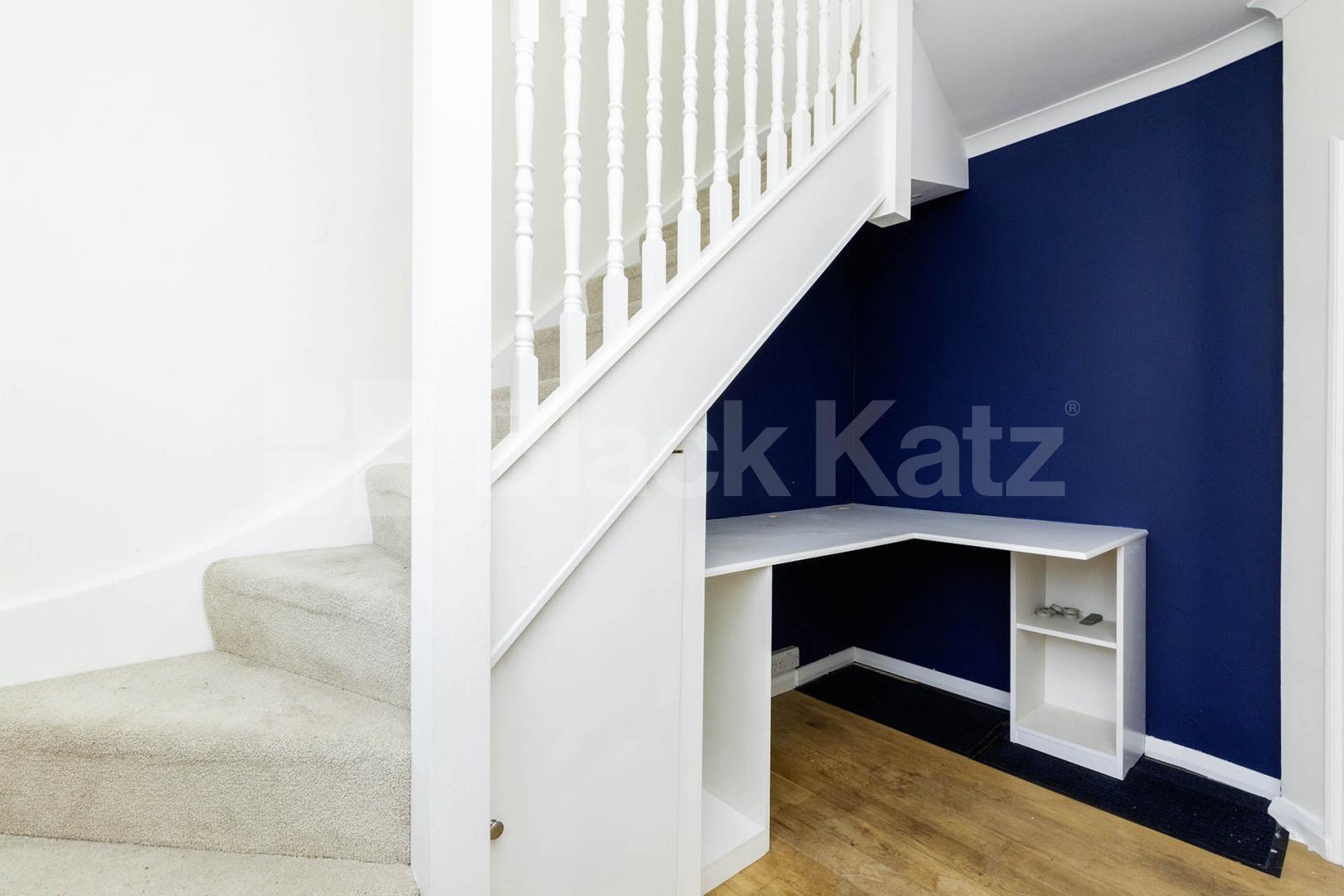 			3 Bedroom, 1 bath, 1 reception House			 Wormholt Road, Shepherds Bush